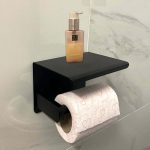 Distributeur de papier toilette noir élégant pour décoration contemporaine