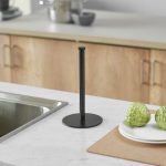 porte papier toilette moderne à poser au sol dans salle de bain